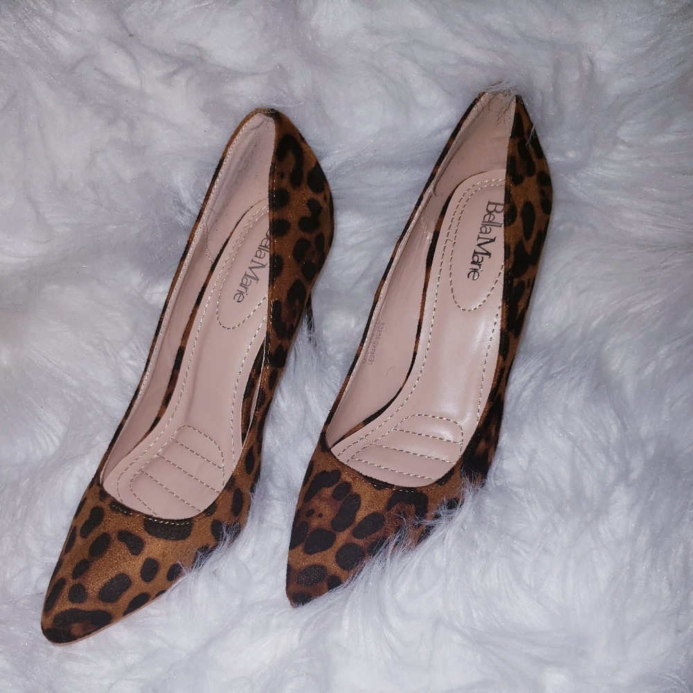 NEW Leopard printed pump